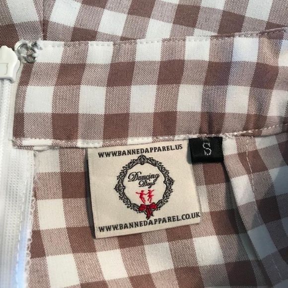 Adorable Gingham short with a bow size Small  - Picture 3 of 7